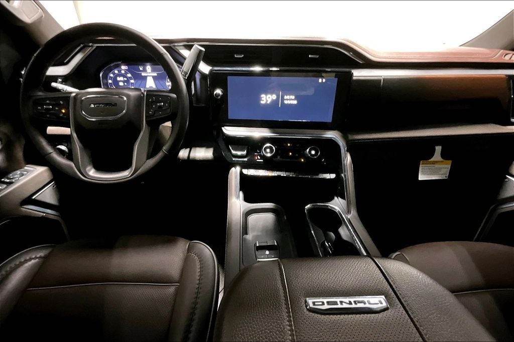 2025 GMC Sierra 3500HD 4WD Crew Cab Standard Bed Denali