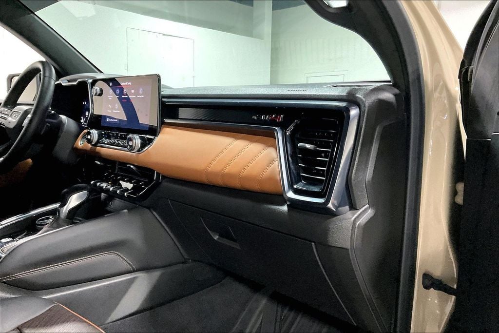 2024 GMC Canyon 4WD AT4