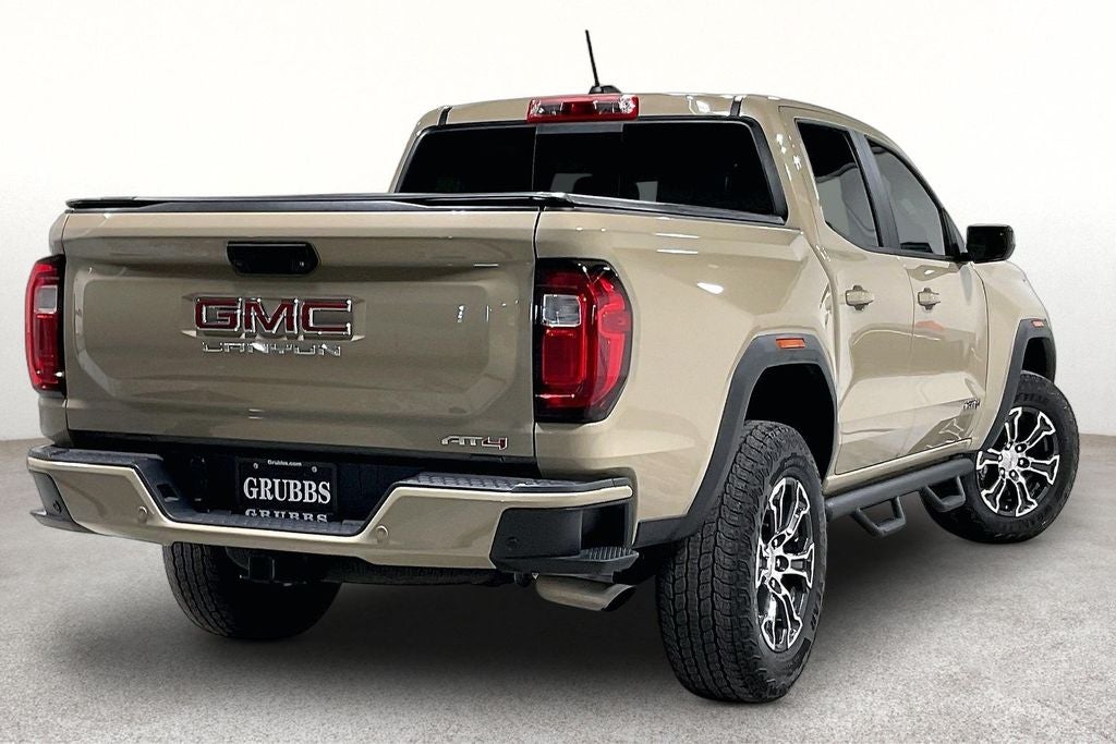 2024 GMC Canyon 4WD AT4