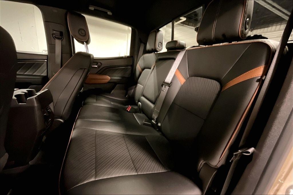 2024 GMC Canyon 4WD AT4