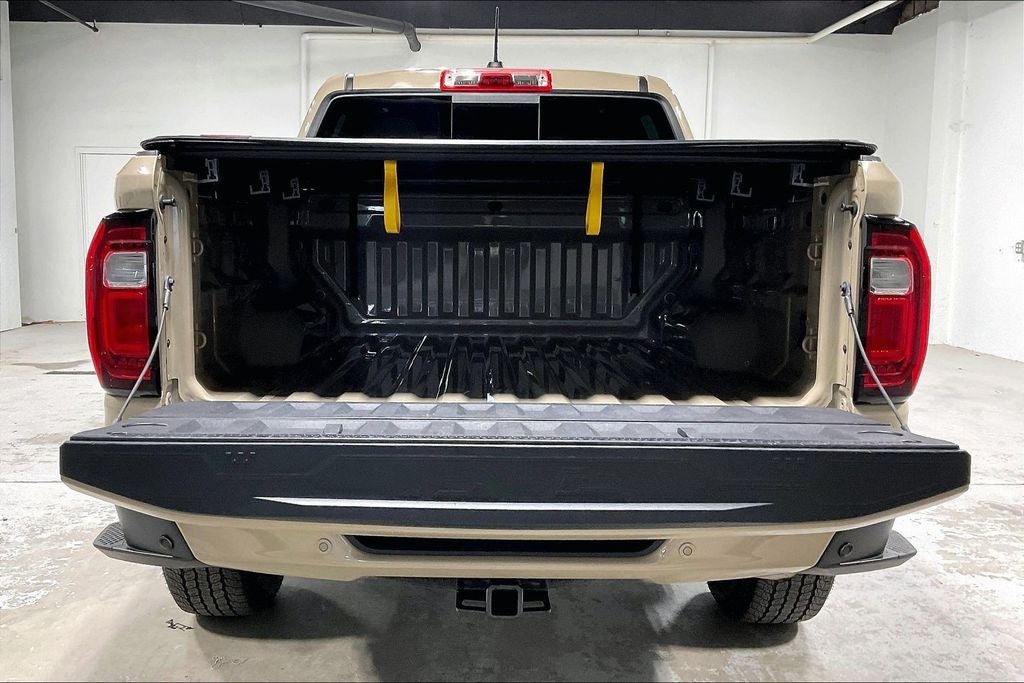 2024 GMC Canyon 4WD AT4