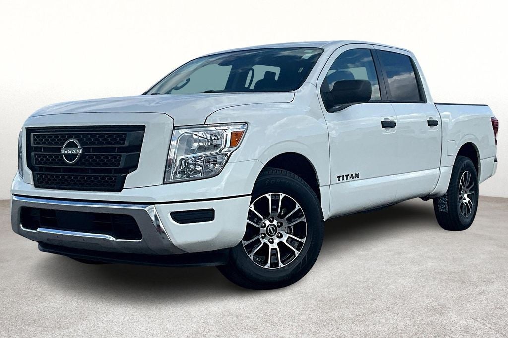 2023 Nissan TITAN Crew Cab SV 4x2