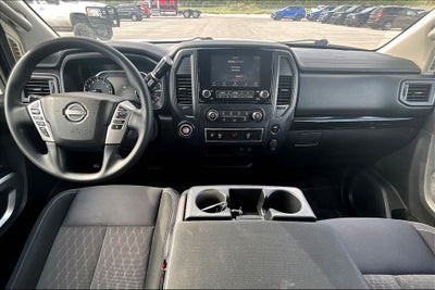 2023 Nissan TITAN Crew Cab SV 4x2