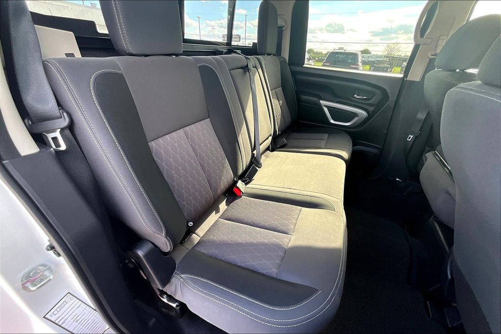 2023 Nissan TITAN Crew Cab SV 4x2