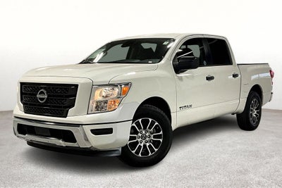 2023 Nissan TITAN Crew Cab SV 4x2
