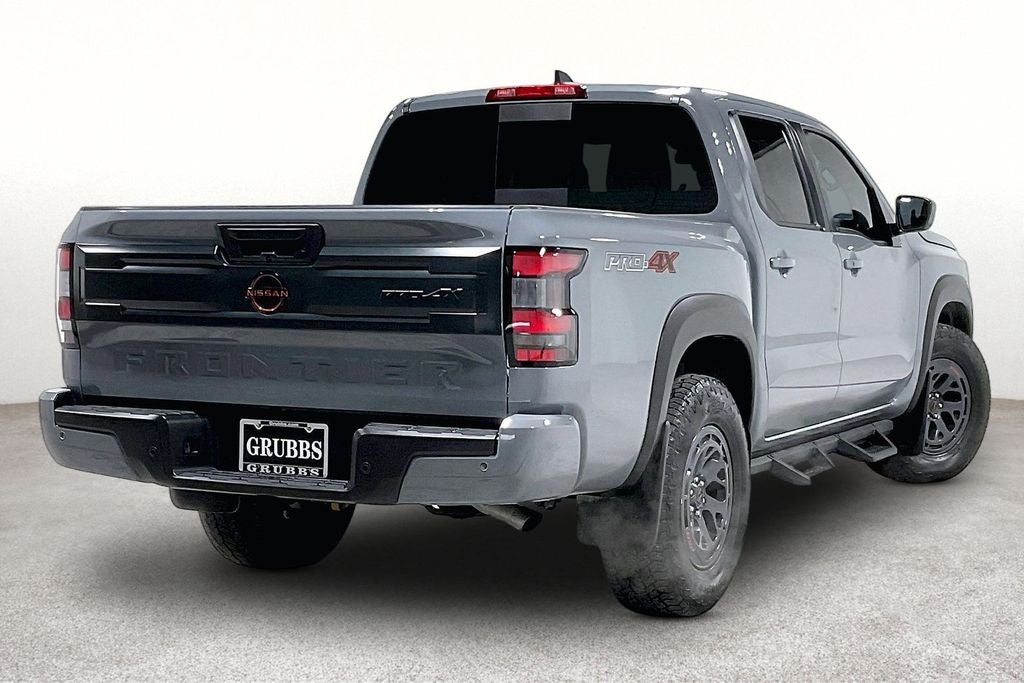 2025 Nissan Frontier Crew Cab PRO-4X 4x4