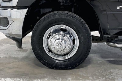 2022 RAM 3500 Tradesman Crew Cab 4x4 8' Box