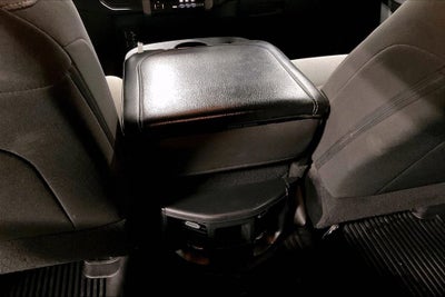 2022 RAM 3500 Tradesman Crew Cab 4x4 8' Box