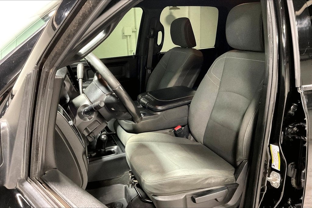2022 RAM 3500 Tradesman Crew Cab 4x4 8' Box