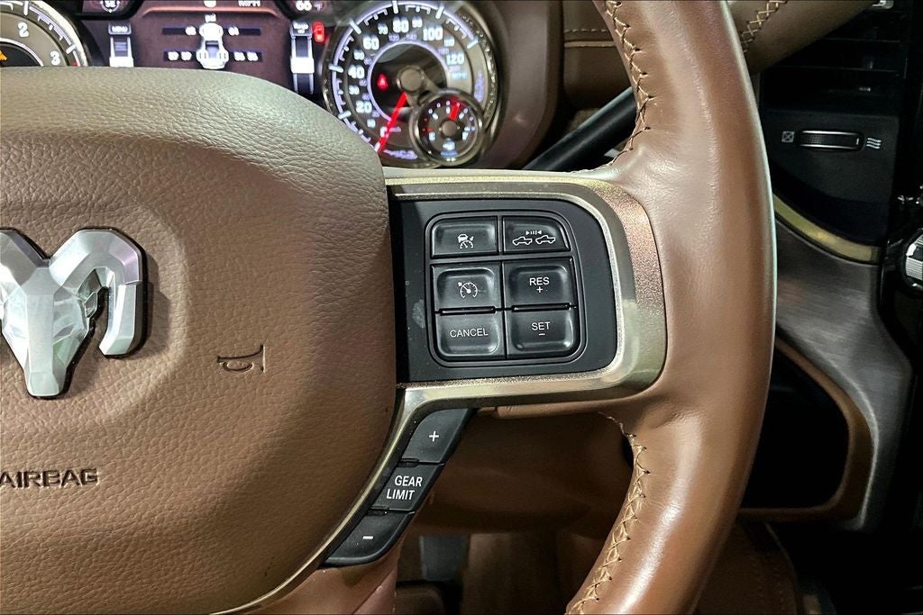 2020 RAM 3500 Laramie Longhorn Crew Cab 4x4 8' Box