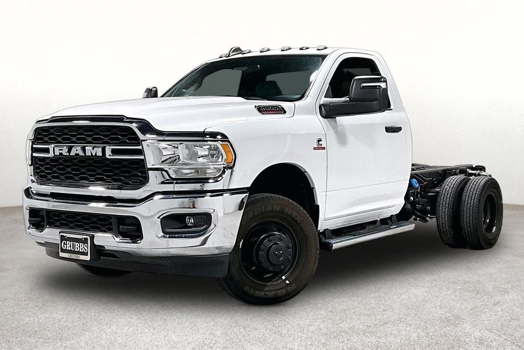 2024 RAM 3500 Chassis Tradesman/SLT