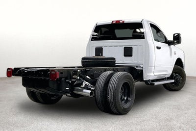 2024 RAM 3500 Chassis Tradesman/SLT