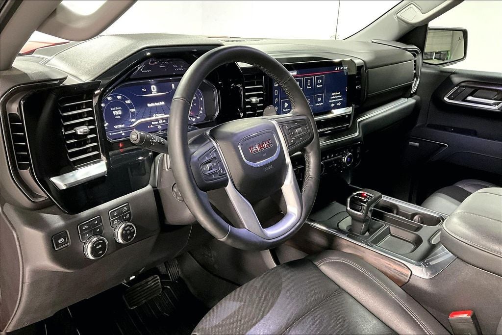 2025 GMC Sierra 1500 4WD Crew Cab Short Box SLT