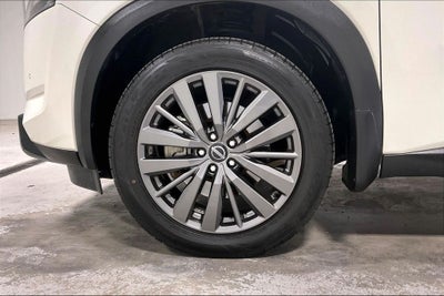 2022 Nissan Pathfinder SL 2WD