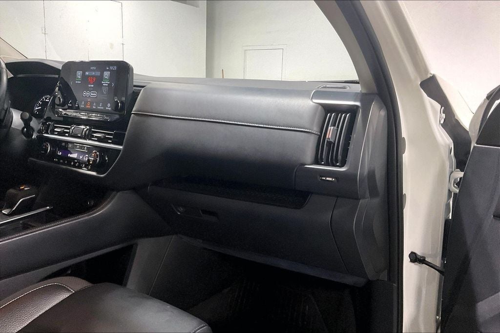 2022 Nissan Pathfinder SL 2WD