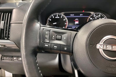 2022 Nissan Pathfinder SL 2WD