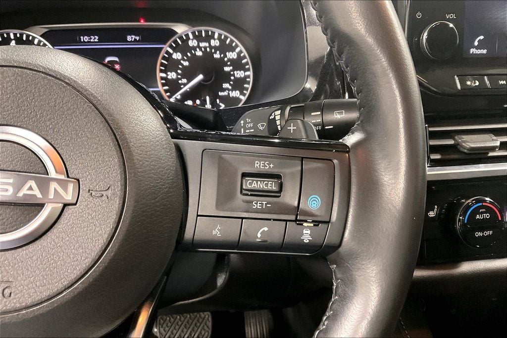 2022 Nissan Pathfinder SL 2WD