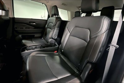 2022 Nissan Pathfinder SL 2WD