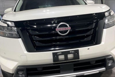 2022 Nissan Pathfinder SL 2WD