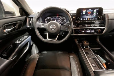 2022 Nissan Pathfinder SL 2WD