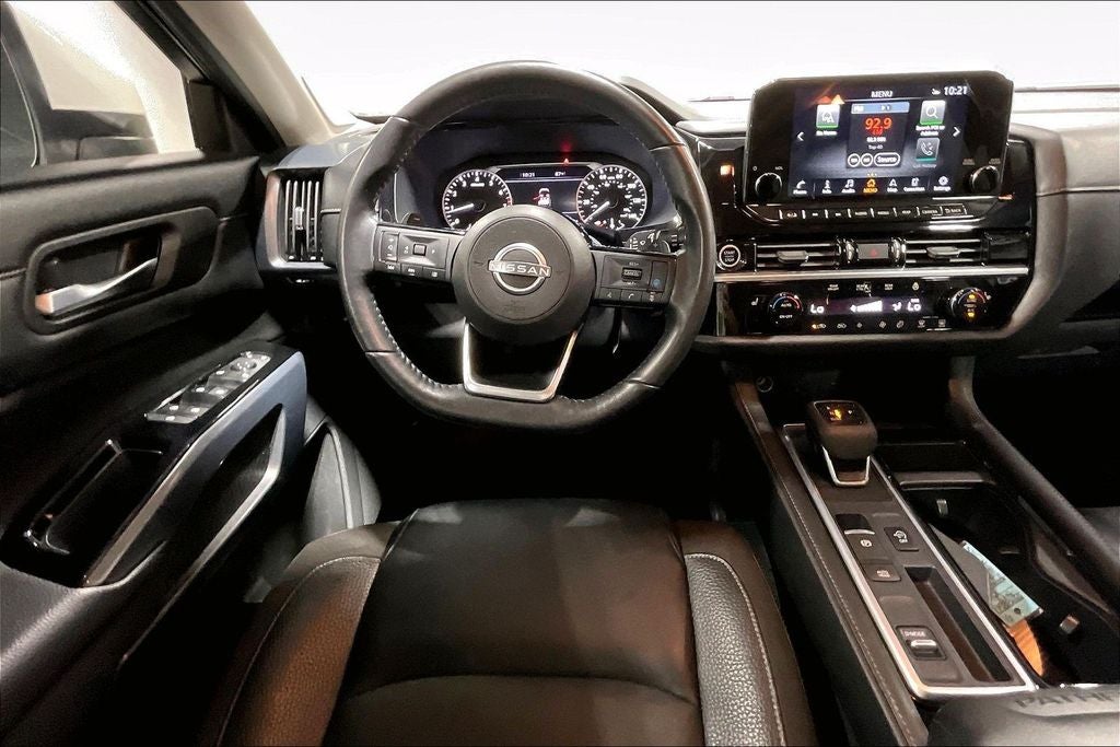 2022 Nissan Pathfinder SL 2WD