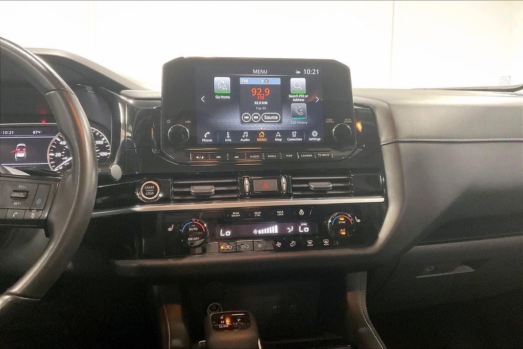 2022 Nissan Pathfinder SL 2WD