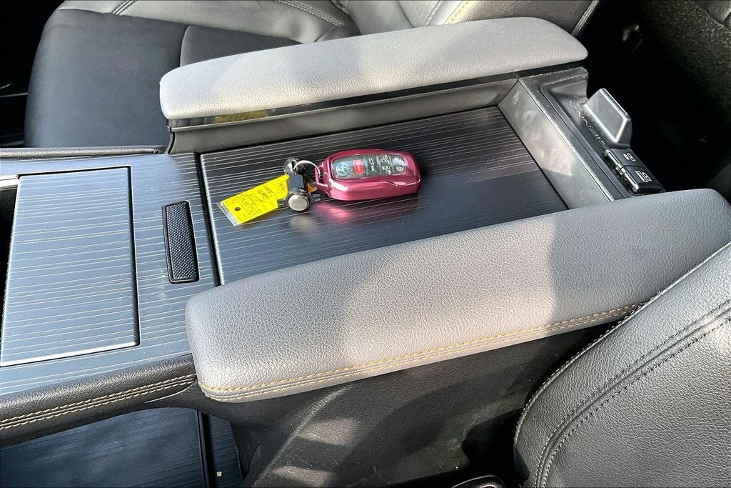 2024 Toyota Sienna Woodland Edition 7 Passenger