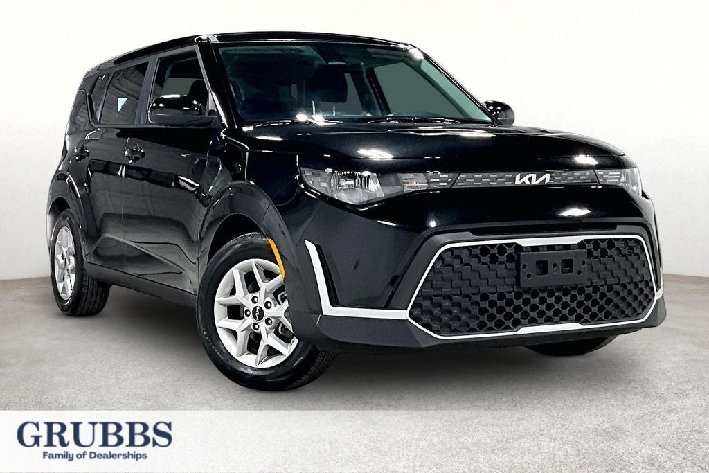 2025 Kia Soul 2.0L LX IVT's photo