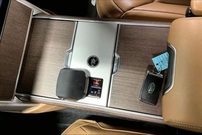 2025 Land Rover Range Rover P400 SE