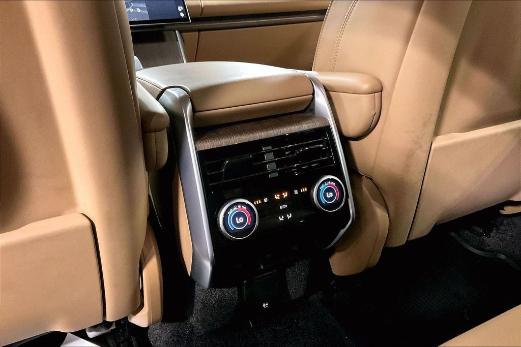2025 Land Rover Range Rover P400 SE