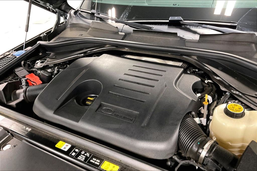 2025 Land Rover Range Rover P400 SE