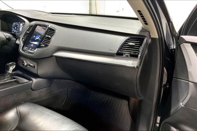 2021 Volvo XC90 T5 Momentum 7 Passenger