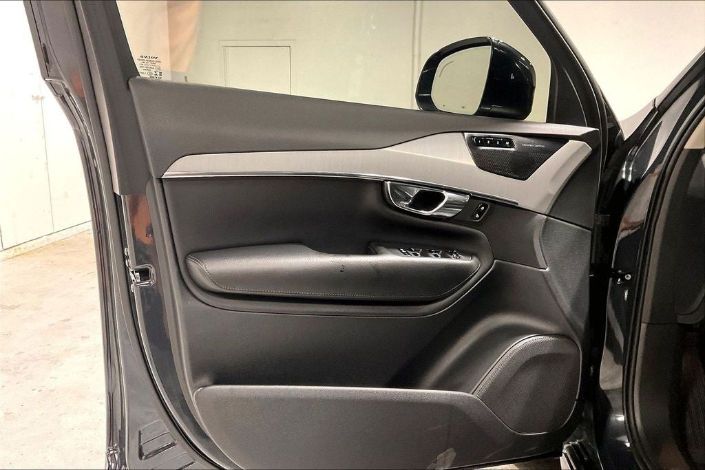 2021 Volvo XC90 T5 Momentum 7 Passenger