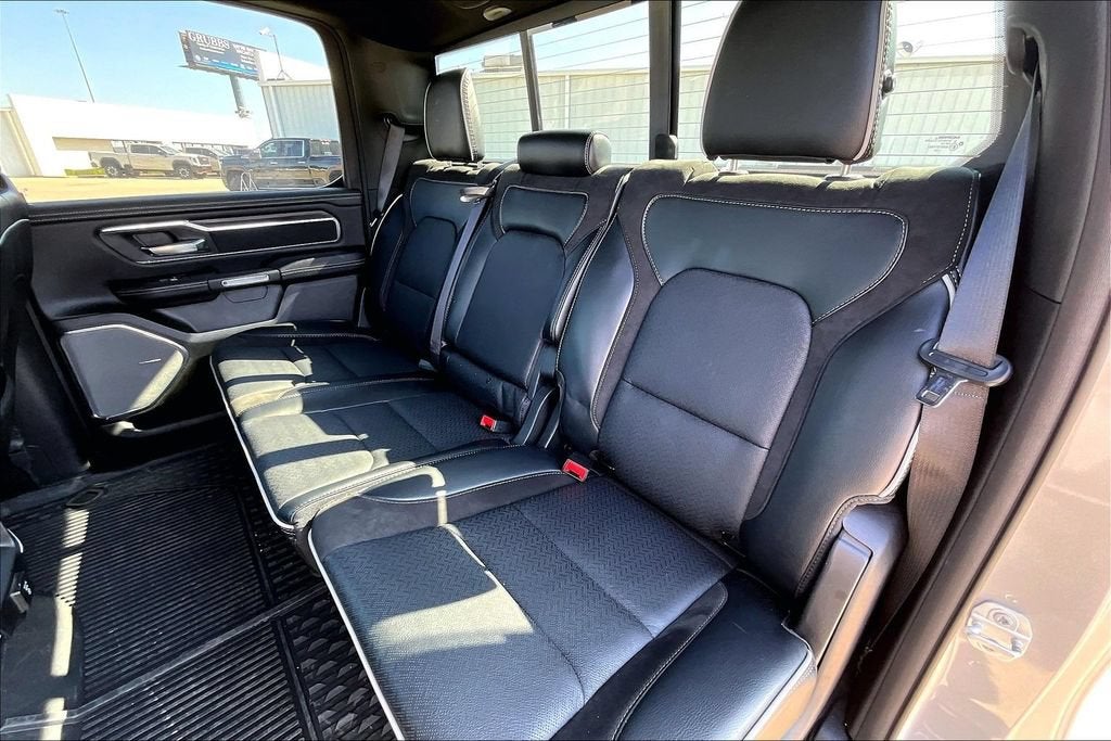 2025 RAM 1500 Laramie Crew Cab 4x4 5'7" Box