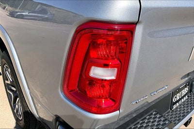 2025 RAM 1500 Laramie Crew Cab 4x4 5'7" Box