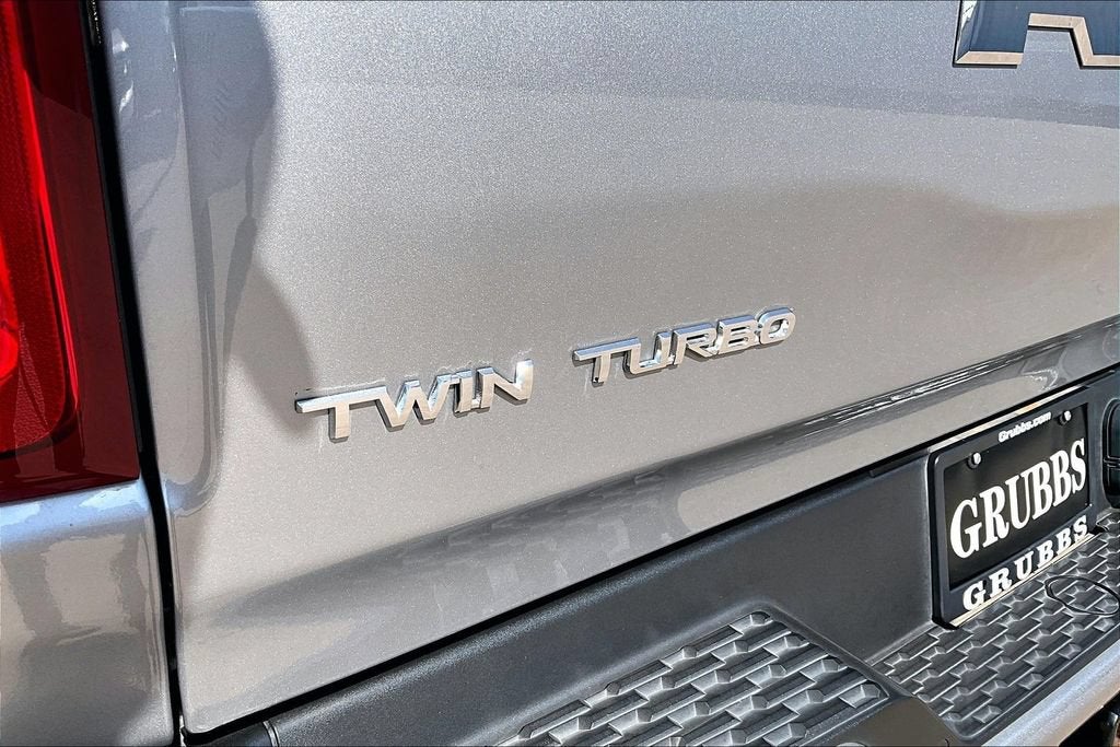 2025 RAM 1500 Laramie Crew Cab 4x4 5'7" Box