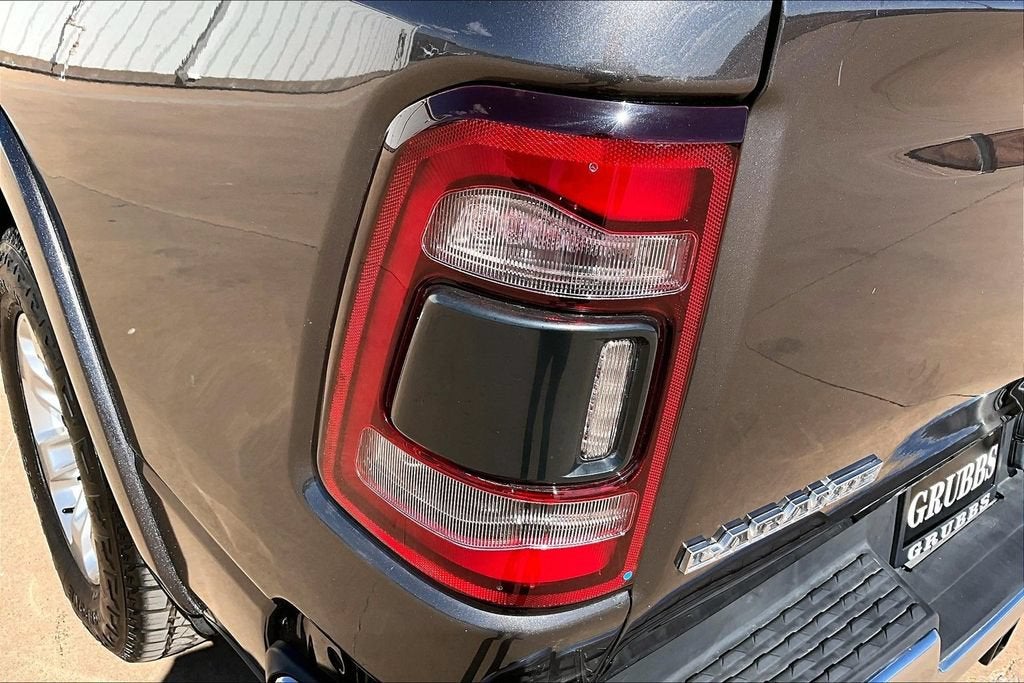 2019 RAM 1500 Laramie Crew Cab 4x4 5'7" Box