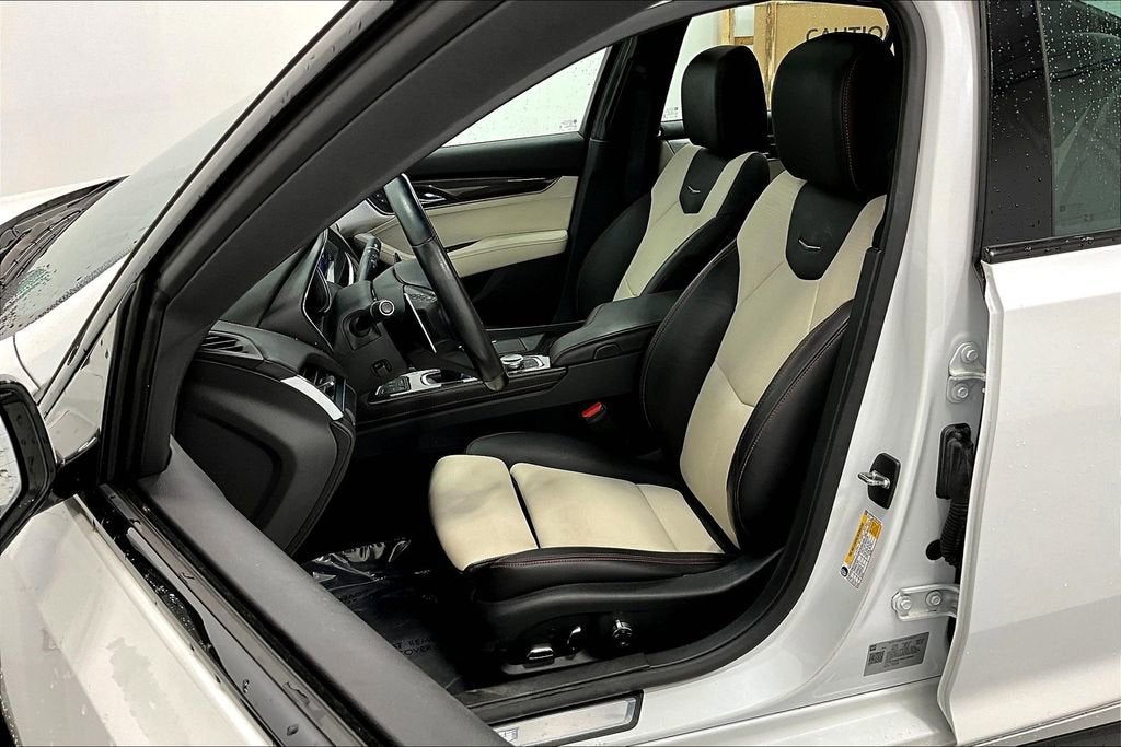 2022 Cadillac CT5 Sport