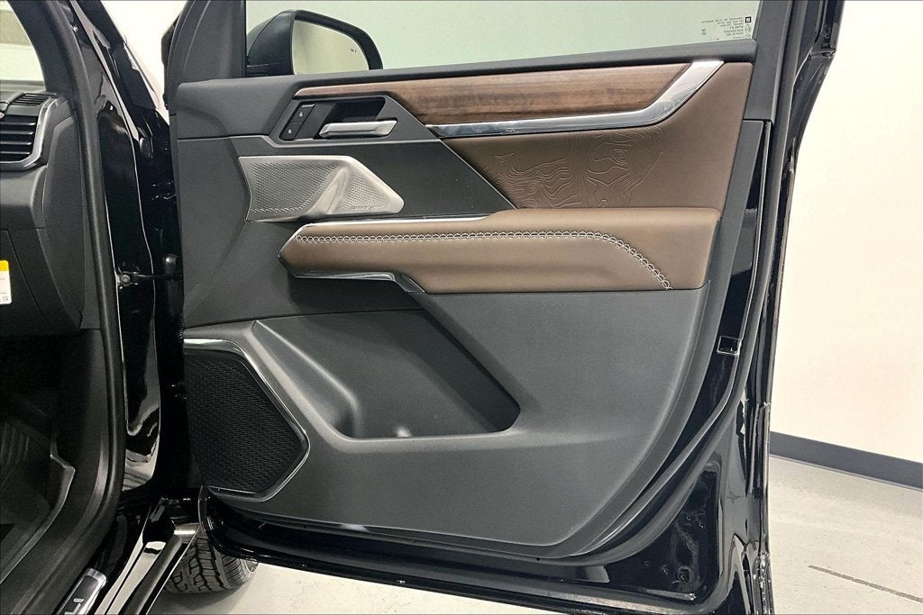 2027 GMC Acadia Denali Ultimate