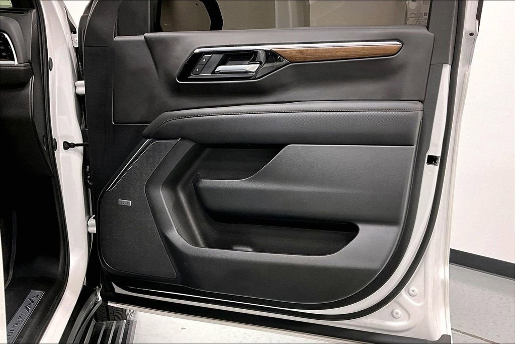 2025 Chevrolet Suburban High Country