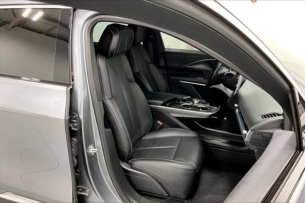 2023 Cadillac LYRIQ Luxury