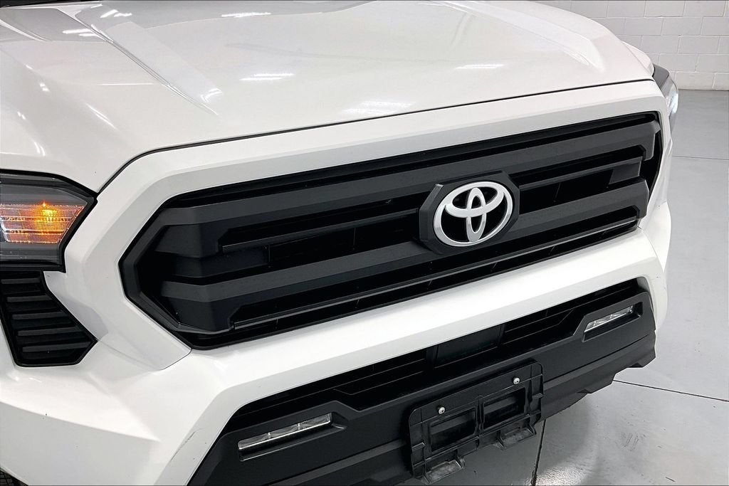 2025 Toyota Tacoma 4WD SR