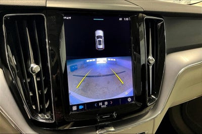 2022 Volvo XC60 Momentum
